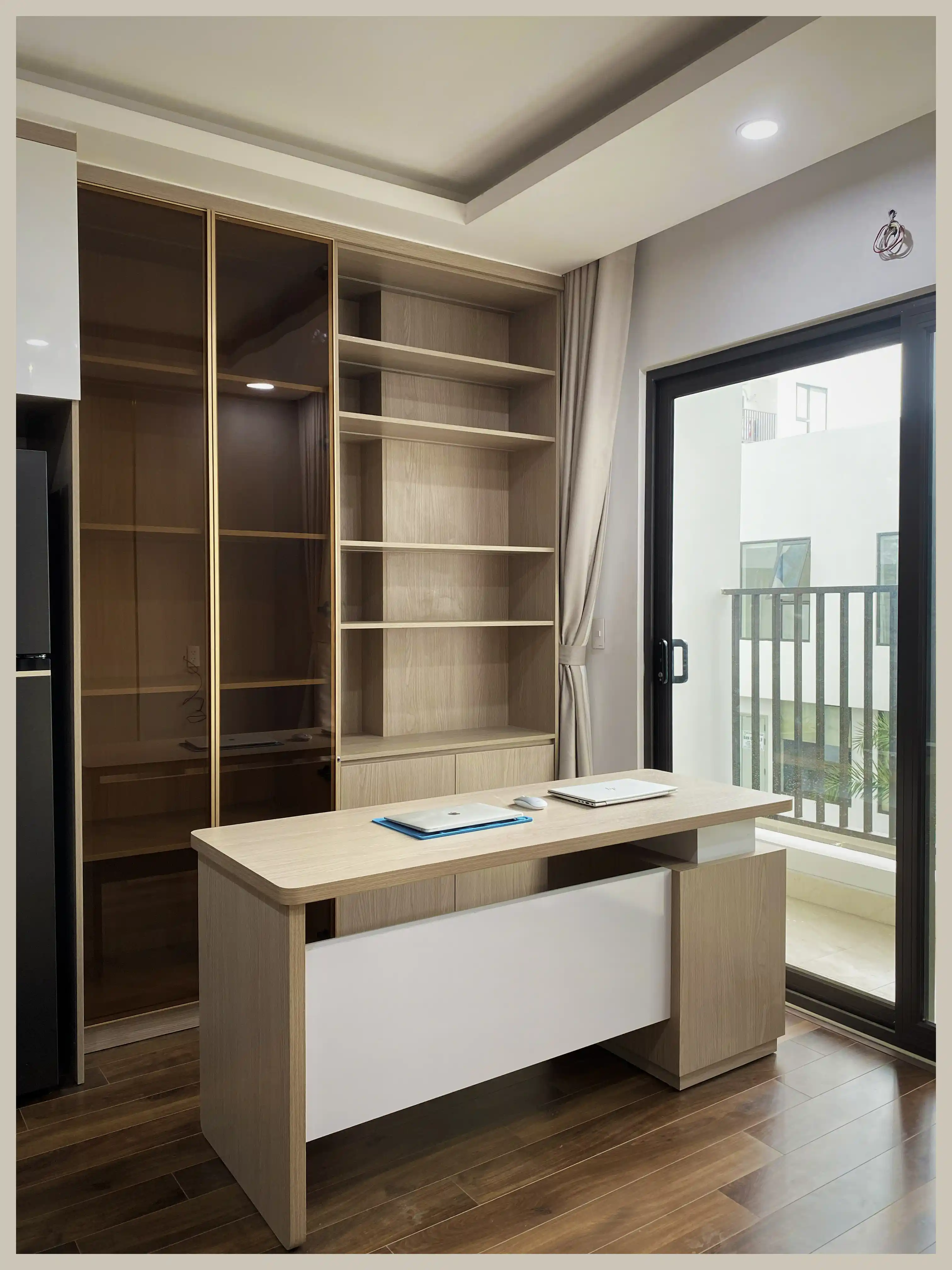 KHÔNG GIAN LÀM VIỆC