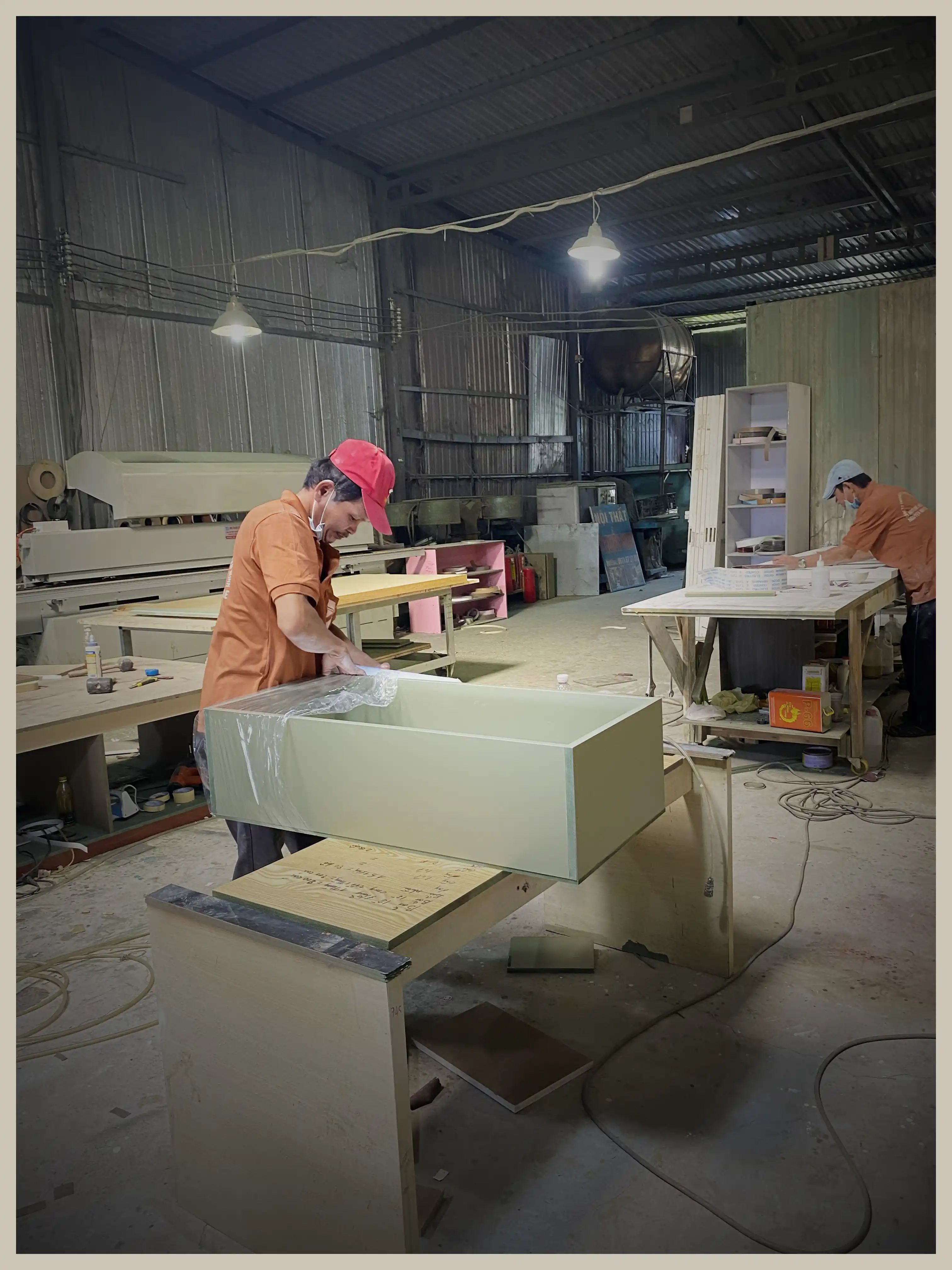 Happy Furniture Workshop